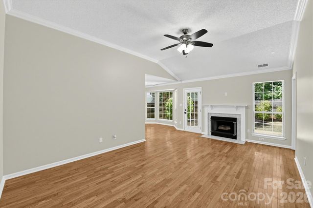9210 Rotherham Lane, Charlotte, NC 28216