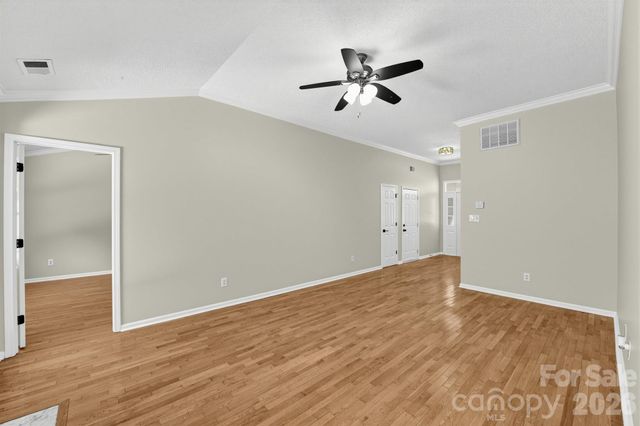 9210 Rotherham Lane, Charlotte, NC 28216