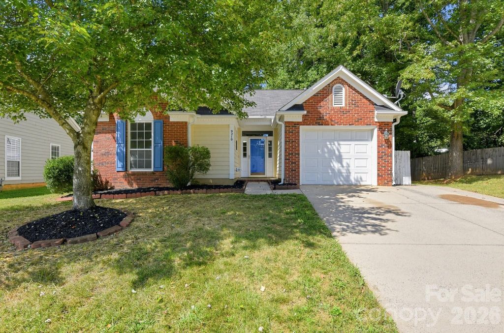 9210 Rotherham Lane, Charlotte, NC 28216