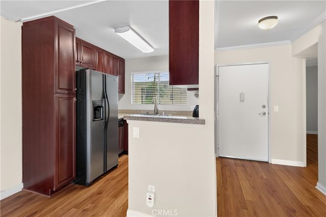 5520 Owensmouth Avenue 117, Woodland Hills, CA 91367