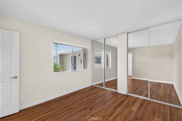 5520 Owensmouth Avenue 117, Woodland Hills, CA 91367