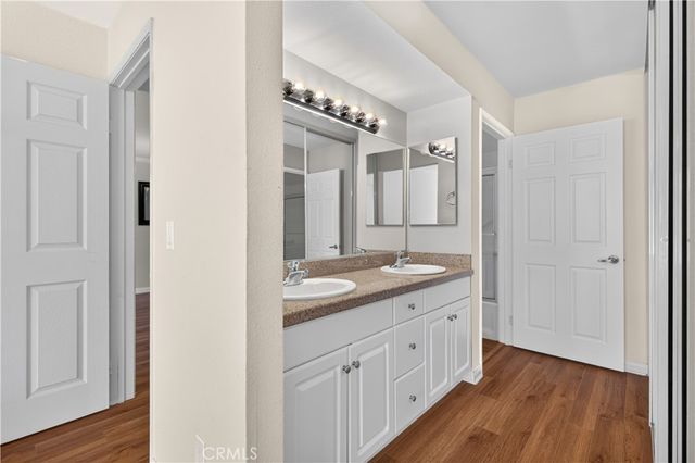 5520 Owensmouth Avenue 117, Woodland Hills, CA 91367