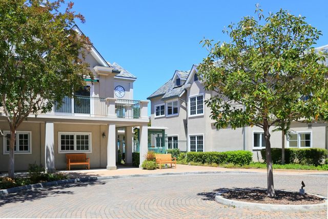 1 W Edith Avenue A101, Los Altos, CA 94022