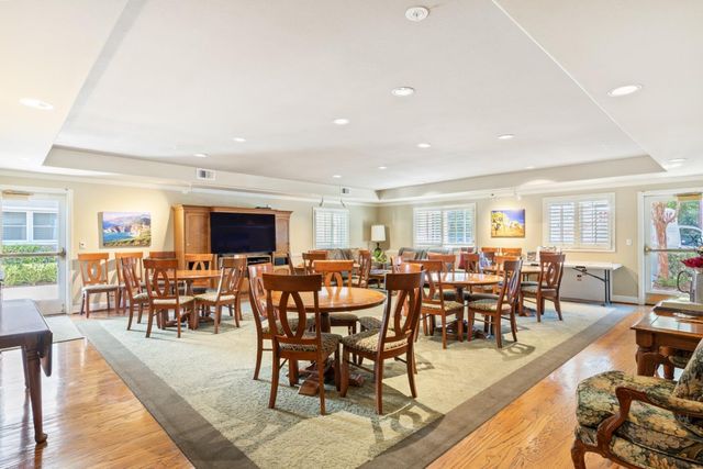 1 W Edith Avenue A101, Los Altos, CA 94022