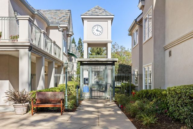 1 W Edith Avenue A101, Los Altos, CA 94022