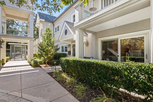 1 W Edith Avenue A101, Los Altos, CA 94022