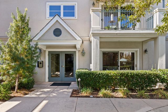 1 W Edith Avenue A101, Los Altos, CA 94022