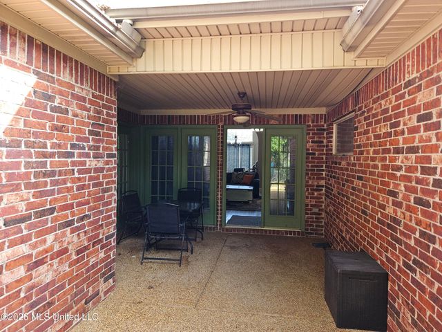 105 Mckinzie Cove, Hernando, MS 38632