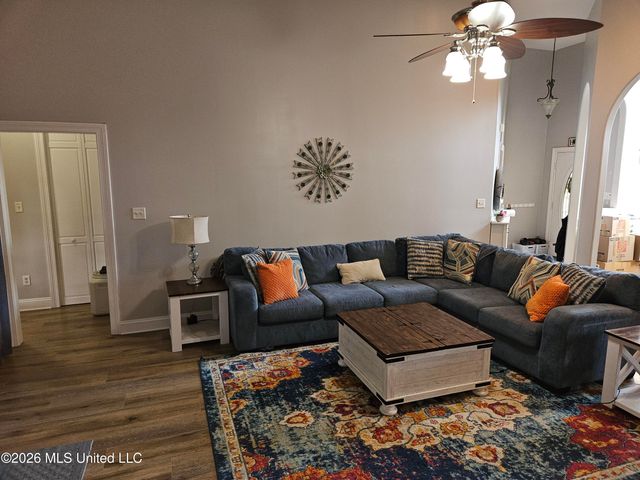 105 Mckinzie Cove, Hernando, MS 38632