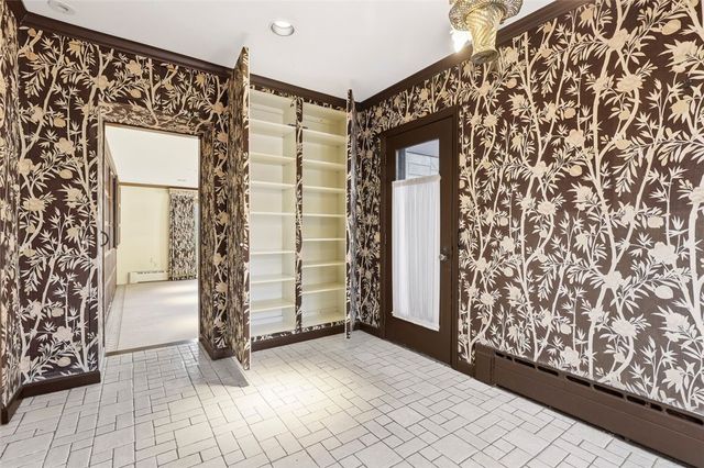 4430 Brownsville Rd, Whitehall, PA 15236