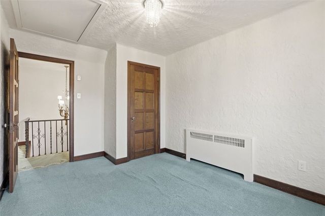 4430 Brownsville Rd, Whitehall, PA 15236