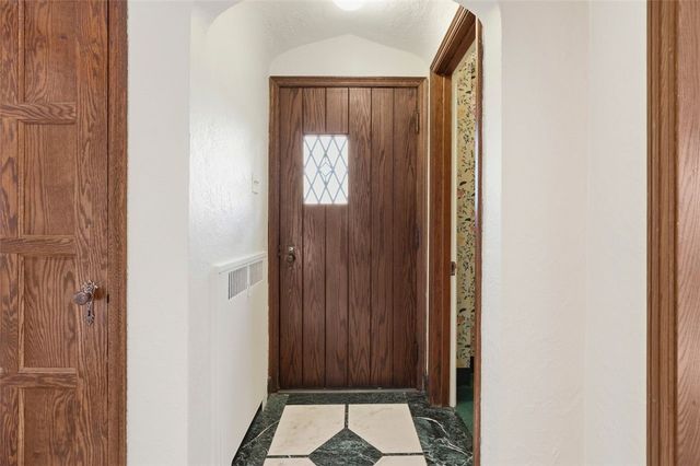 4430 Brownsville Rd, Whitehall, PA 15236