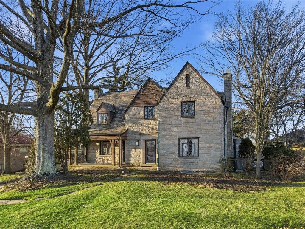 4430 Brownsville Rd, Whitehall, PA 15236