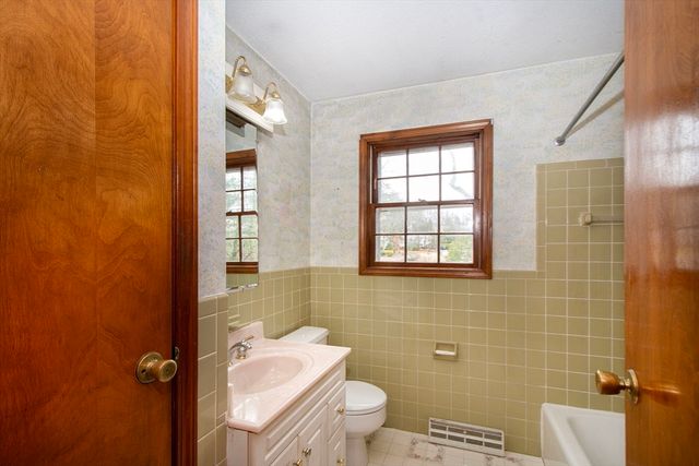 95 Blackmount Drive, Marshfield, MA 02050