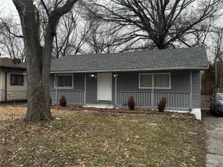 10533 Earl Drive, St Louis, MO 63136
