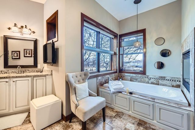 19900 Cottagewood Road, Deephaven, MN 55331