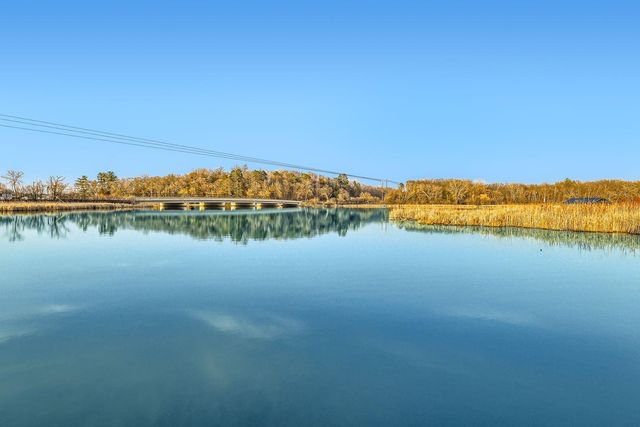 19900 Cottagewood Road, Deephaven, MN 55331