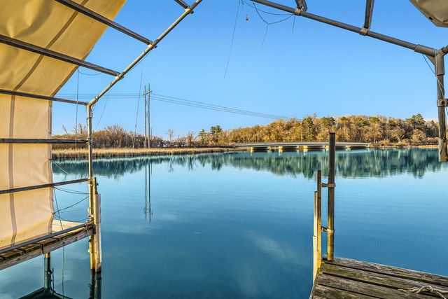 19900 Cottagewood Road, Deephaven, MN 55331