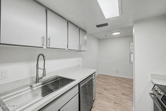 5984 N 48TH Avenue, Glendale, AZ 85301