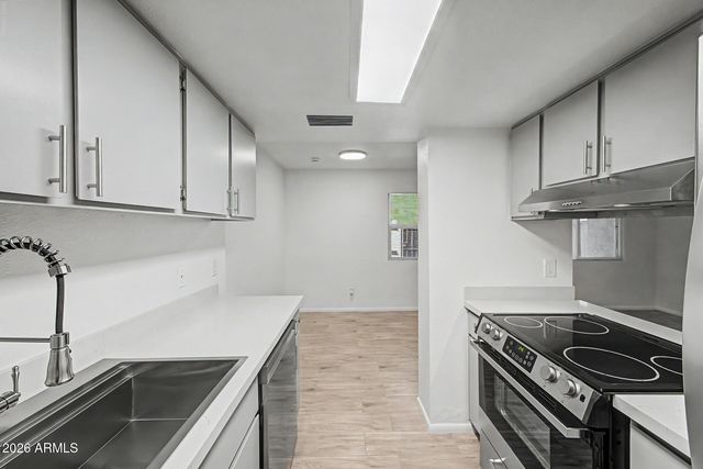 5984 N 48TH Avenue, Glendale, AZ 85301