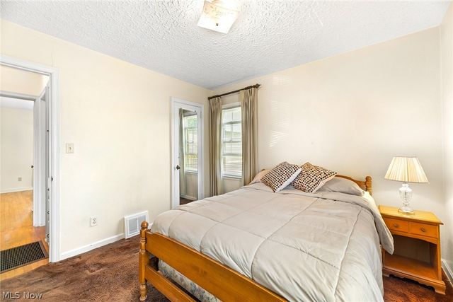 2585 25th Street, Cuyahoga Falls, OH 44223