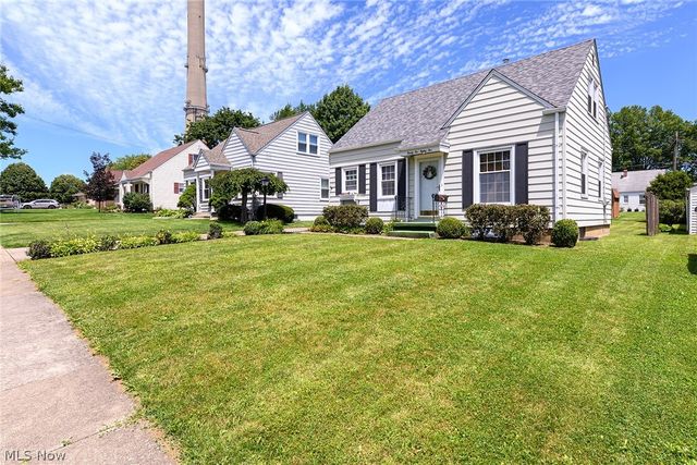2585 25th Street, Cuyahoga Falls, OH 44223