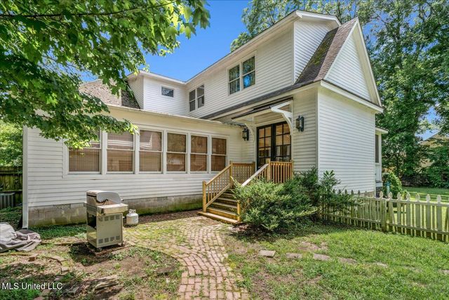 260 E College Avenue, Holly Springs, MS 38635