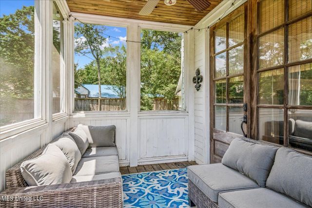 260 E College Avenue, Holly Springs, MS 38635