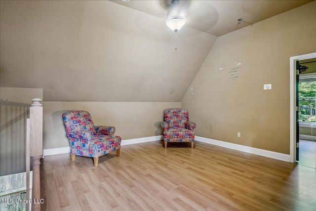 260 E College Avenue, Holly Springs, MS 38635