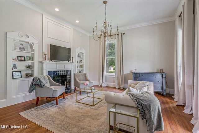 260 E College Avenue, Holly Springs, MS 38635