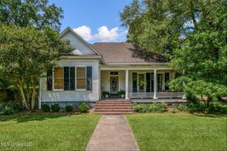 260 E College Avenue, Holly Springs, MS 38635