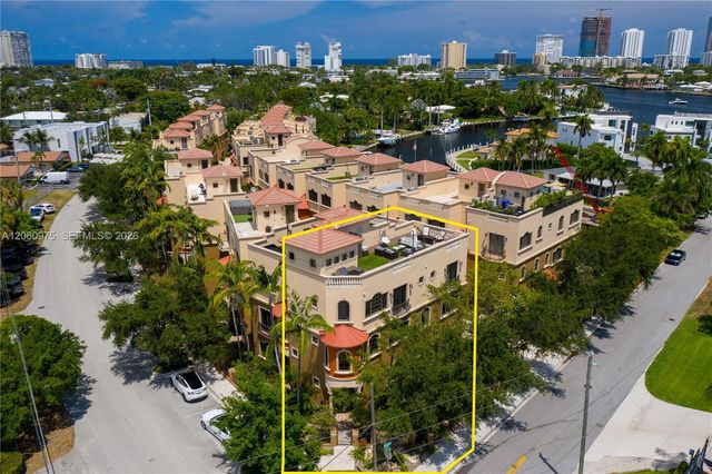 2106 SE 7th Street 2106, Pompano Beach, FL 33062