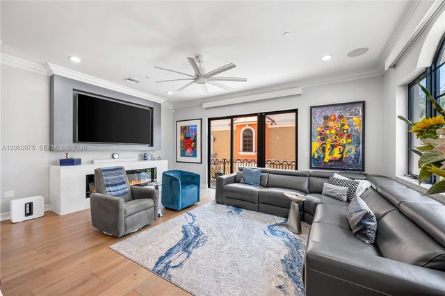 2106 SE 7th Street 2106, Pompano Beach, FL 33062