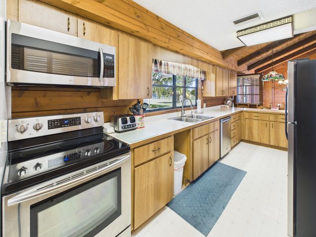 14266 SW 144th Parkway, Okeechobee, FL 34974