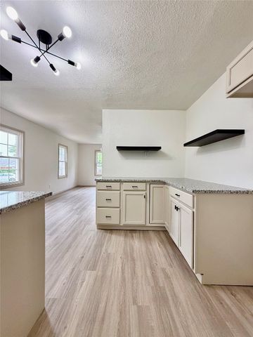 202 E Northrup Drive, Midwest City, OK 73110