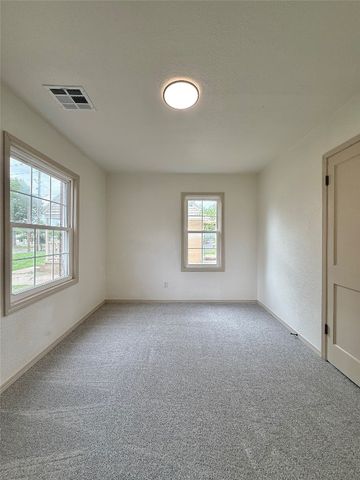202 E Northrup Drive, Midwest City, OK 73110