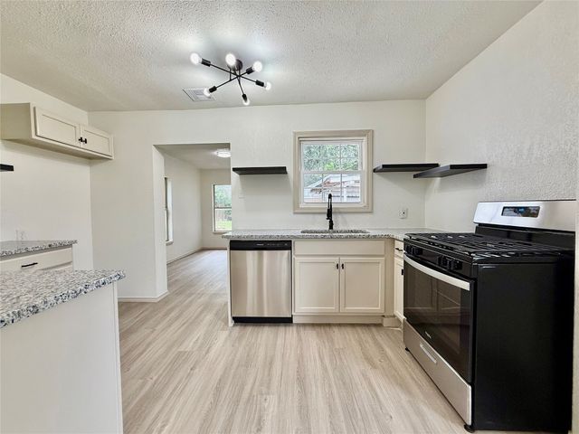 202 E Northrup Drive, Midwest City, OK 73110