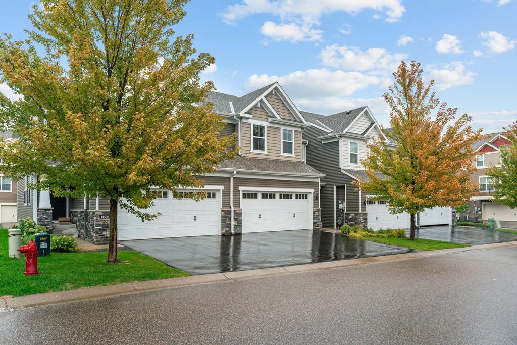 11486 81st Place N, Maple Grove, MN 55369 — photo 2