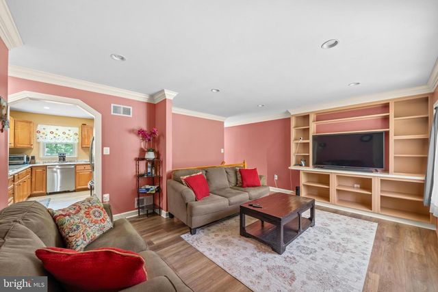 13415 KINGSMAN RD, Woodbridge, VA 22193