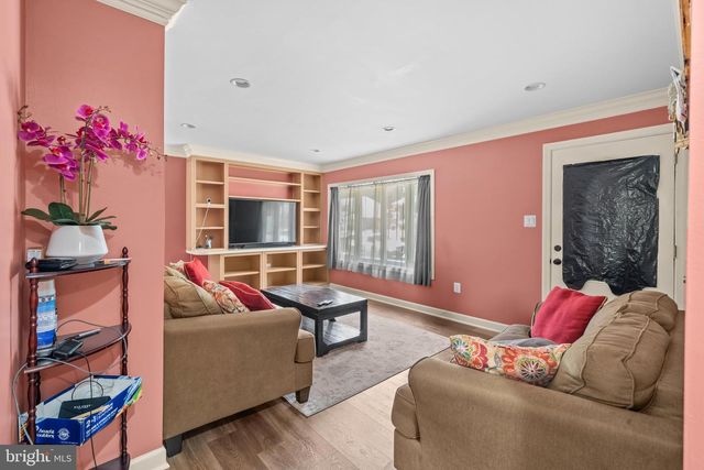 13415 KINGSMAN RD, Woodbridge, VA 22193