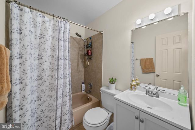 13415 KINGSMAN RD, Woodbridge, VA 22193