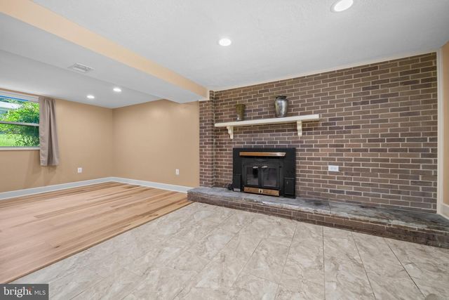 13415 KINGSMAN RD, Woodbridge, VA 22193