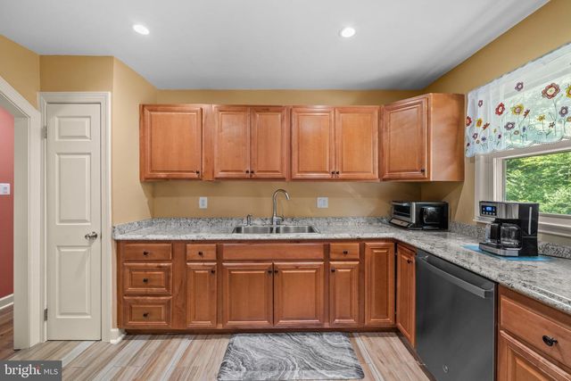 13415 KINGSMAN RD, Woodbridge, VA 22193