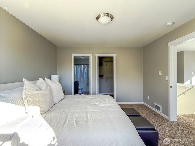 582 Mount Olympus Avenue SE, Ocean Shores, WA 98569