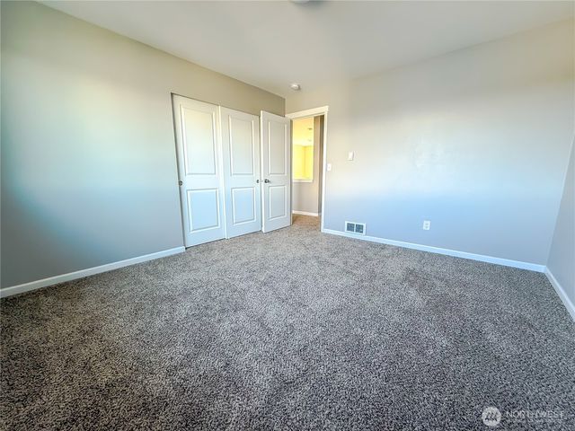 582 Mount Olympus Avenue SE, Ocean Shores, WA 98569