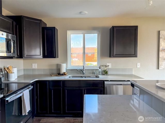 582 Mount Olympus Avenue SE, Ocean Shores, WA 98569