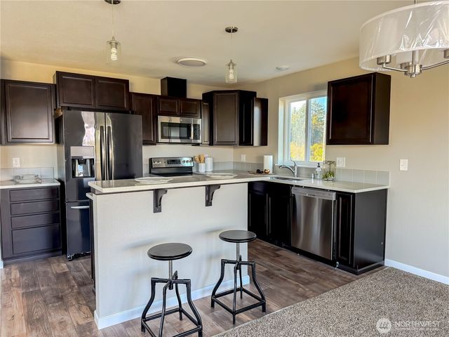 582 Mount Olympus Avenue SE, Ocean Shores, WA 98569