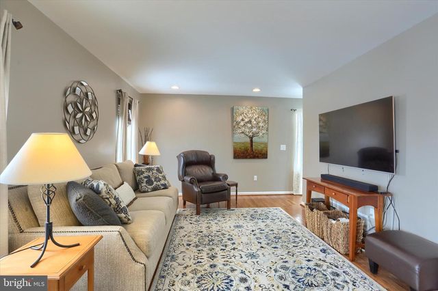 163 MARTEL CIR, Dillsburg, PA 17019