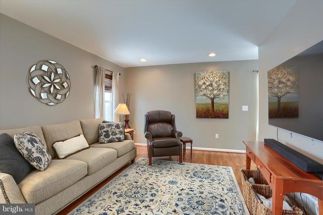 163 MARTEL CIR, Dillsburg, PA 17019