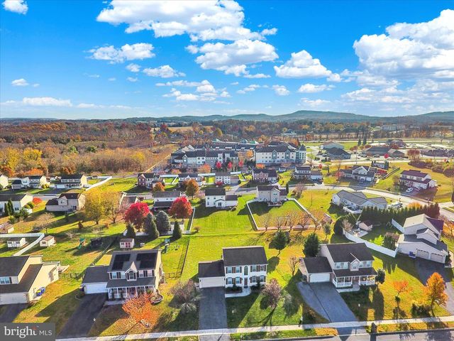 163 MARTEL CIR, Dillsburg, PA 17019